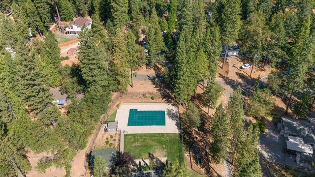 5440 Buttercup Dr, Pollock Pines, CA 95726
