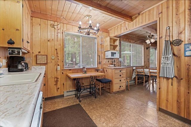 5440 Buttercup Dr, Pollock Pines, CA 95726
