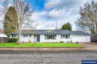 1095 33rd Av SW, Albany, OR 97321