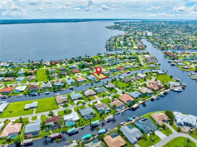 2227 SE 27th TER, Cape Coral, FL 33904