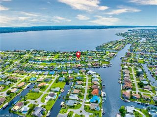 2227 SE 27th TER, Cape Coral, FL 33904