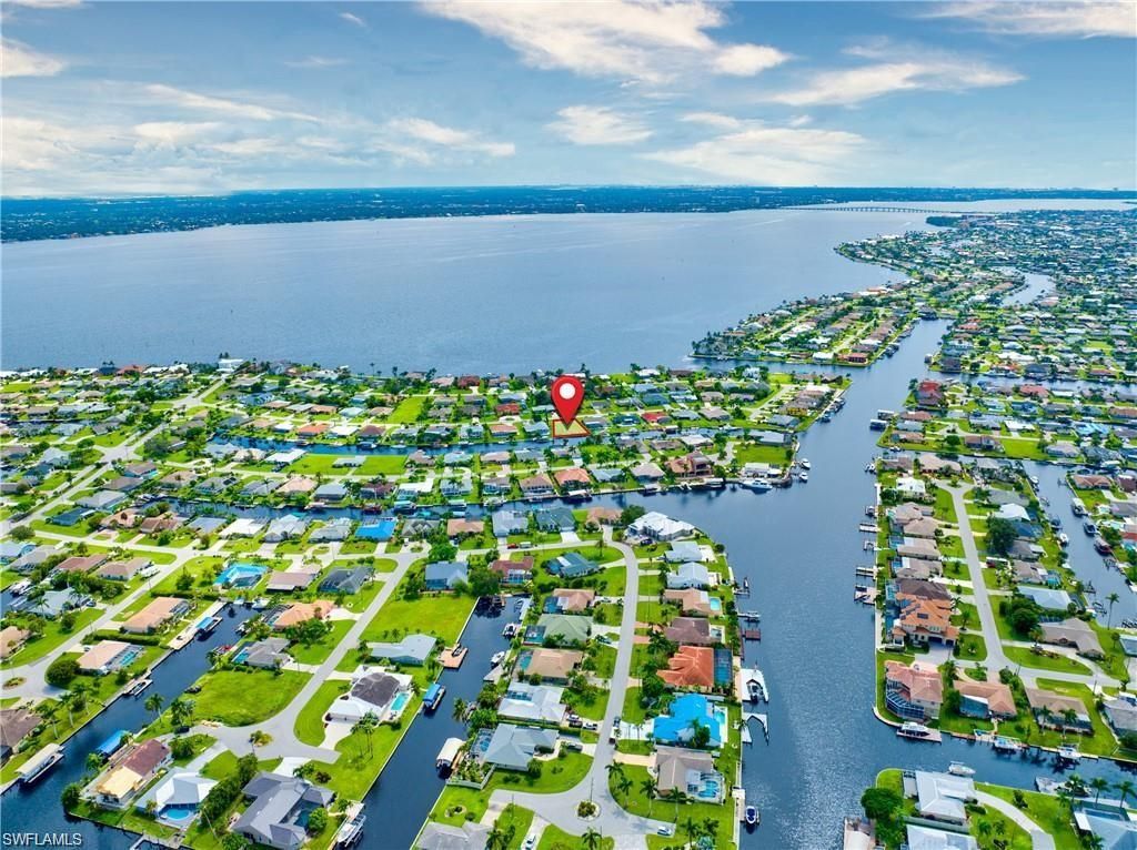 2227 SE 27th TER, Cape Coral, FL 33904