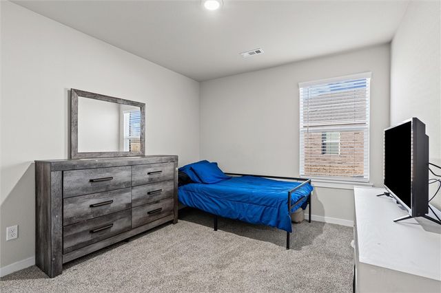 2211 S 9th Street, Rogers, AR 72758