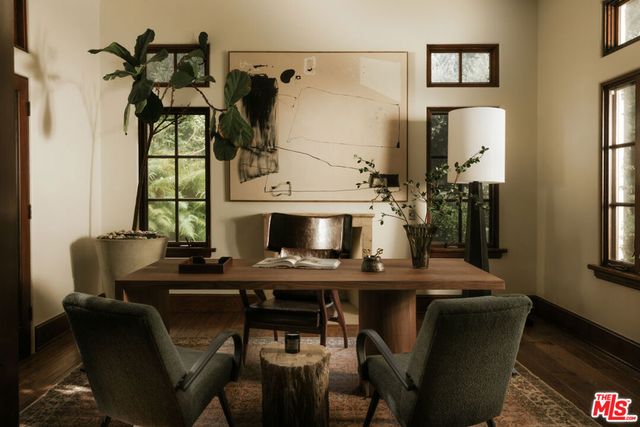 1046 N Norman Place, Los Angeles, CA 90049