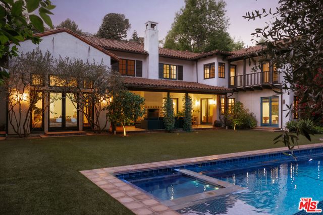 1046 N Norman Place, Los Angeles, CA 90049