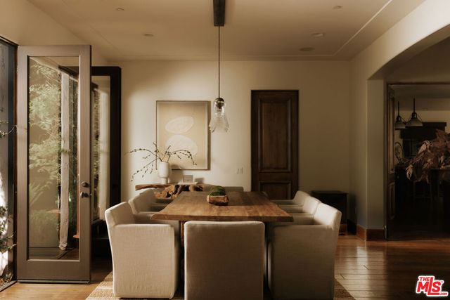 1046 N Norman Place, Los Angeles, CA 90049