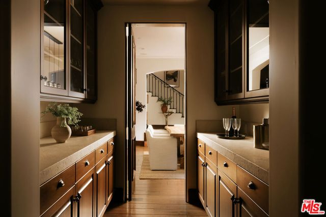 1046 N Norman Place, Los Angeles, CA 90049