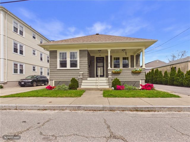 11 Hall Avenue, Warren, RI 02885