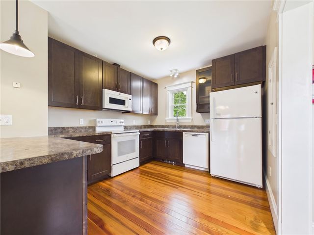 11 Hall Avenue, Warren, RI 02885