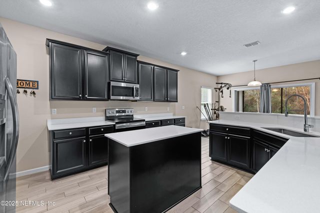 15815 DOUGLAS LAKE Drive, Jacksonville, FL 32218