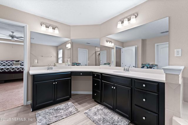 15815 DOUGLAS LAKE Drive, Jacksonville, FL 32218