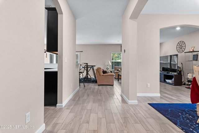 15815 DOUGLAS LAKE Drive, Jacksonville, FL 32218