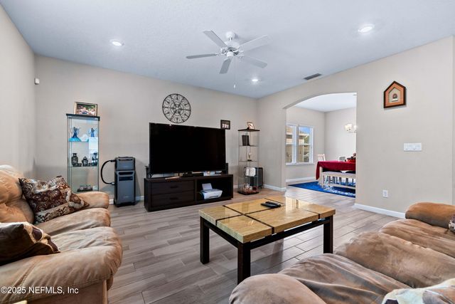 15815 DOUGLAS LAKE Drive, Jacksonville, FL 32218