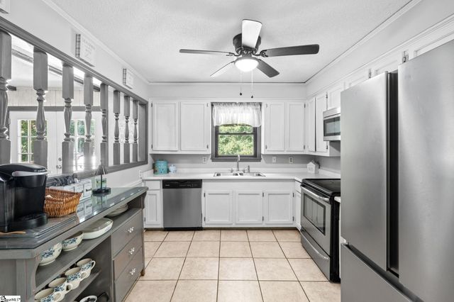 12 Virginia Avenue, Travelers Rest, SC 29690