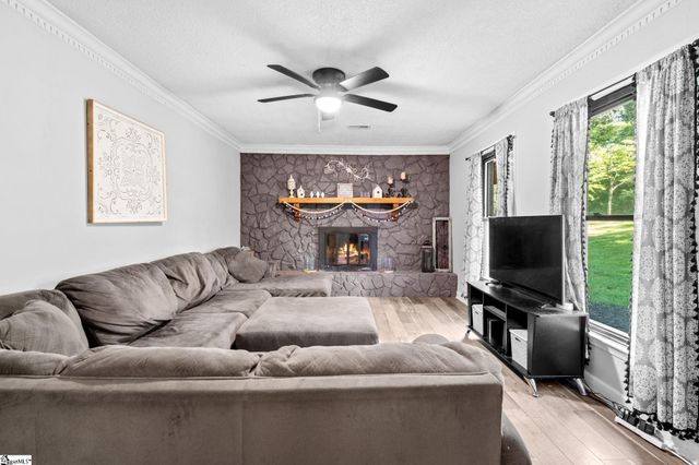 12 Virginia Avenue, Travelers Rest, SC 29690