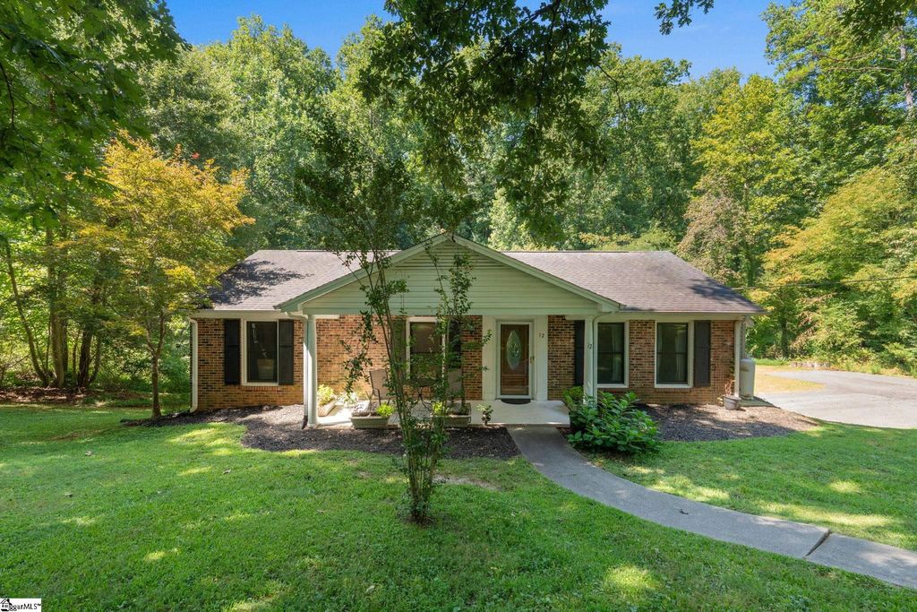 12 Virginia Avenue, Travelers Rest, SC 29690