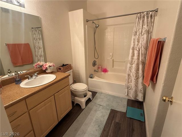 8250 North Grand Canyon Drive 2155, Las Vegas, NV 89166