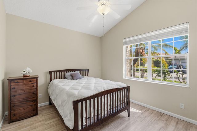 1500 Lacosta Drive W, Pembroke Pines, FL 33027