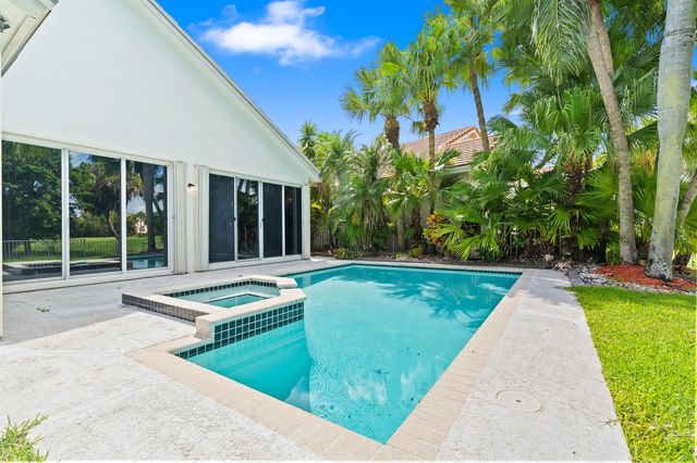 1500 Lacosta Drive W, Pembroke Pines, FL 33027