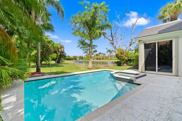 1500 Lacosta Drive W, Pembroke Pines, FL 33027