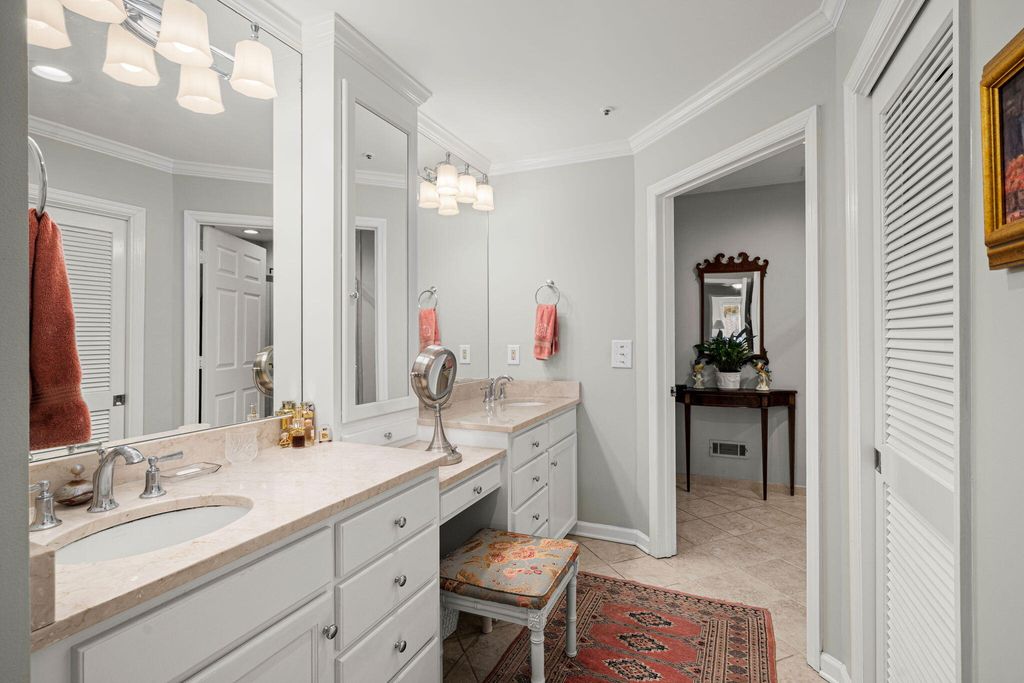 Image 28 of property listing at 610 Harbor Creek Place Unit 5, Charleston, SC 29412