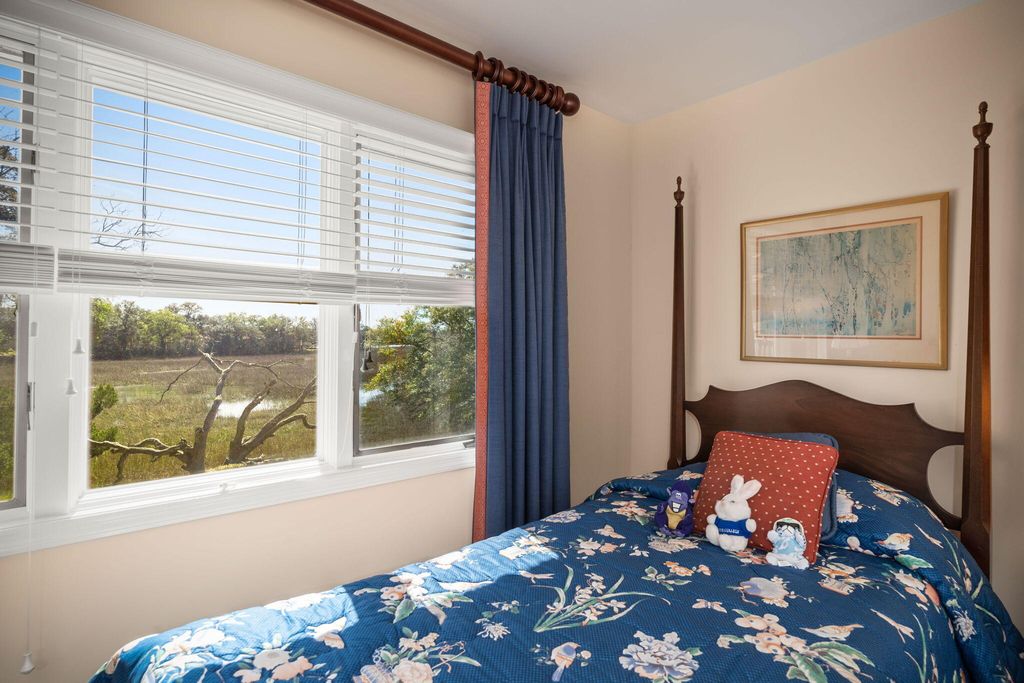 Image 34 of property listing at 610 Harbor Creek Place Unit 5, Charleston, SC 29412