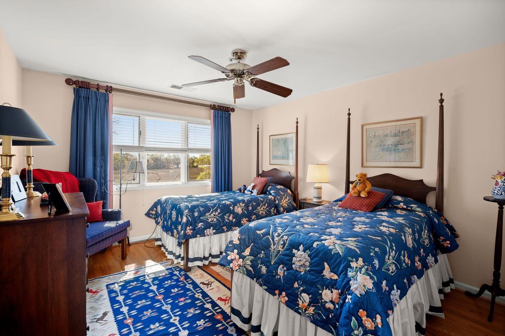 Image 35 of property listing at 610 Harbor Creek Place Unit 5, Charleston, SC 29412