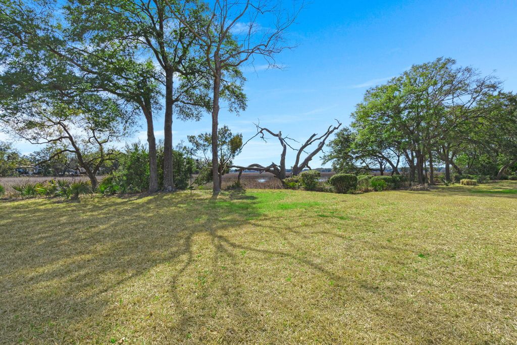 Image 42 of property listing at 610 Harbor Creek Place Unit 5, Charleston, SC 29412