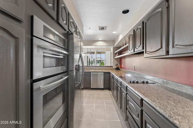 25555 N WINDY WALK Drive 24, Scottsdale, AZ 85255
