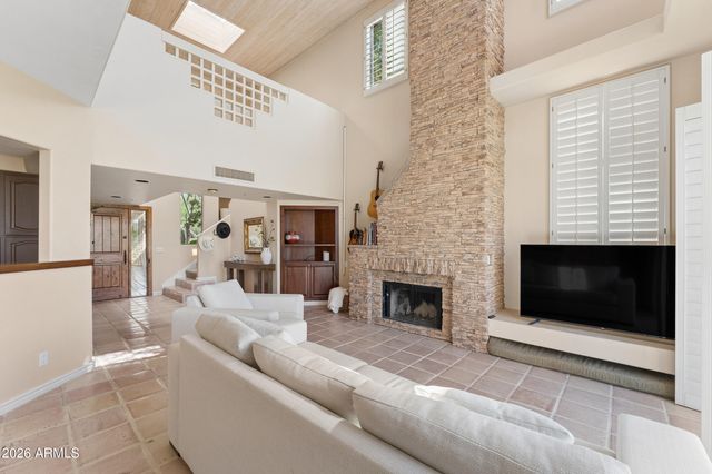 25555 N WINDY WALK Drive 24, Scottsdale, AZ 85255