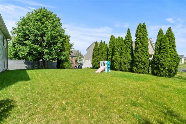 21016 Longmeadow Drive, Crest Hill, IL 60403