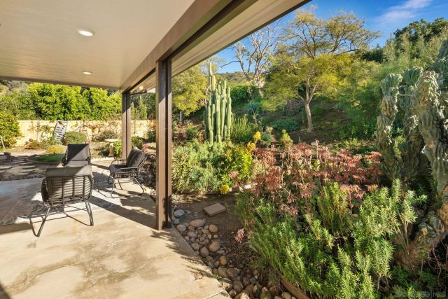 11039 Twin Pond Ter, San Diego, CA 92128