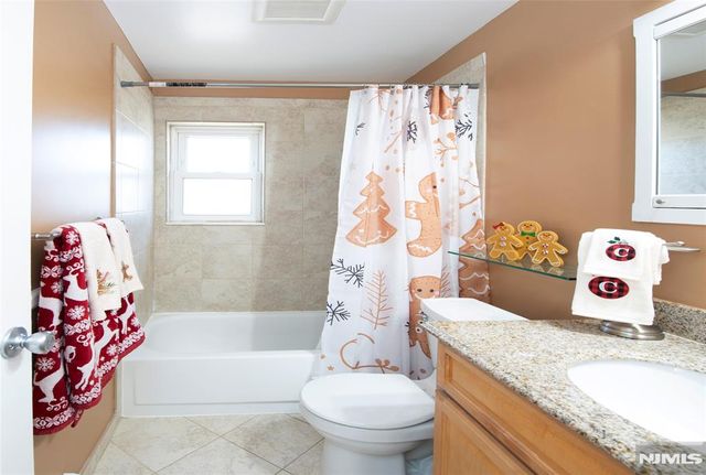 2-35 N Virginia Drive B, Fair Lawn, NJ 07410