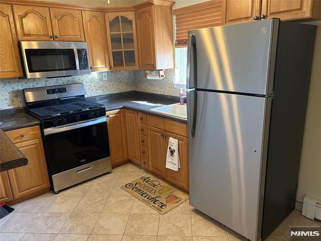 2-35 N Virginia Drive B, Fair Lawn, NJ 07410