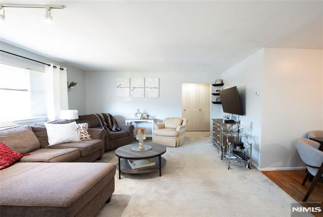 2-35 N Virginia Drive B, Fair Lawn, NJ 07410