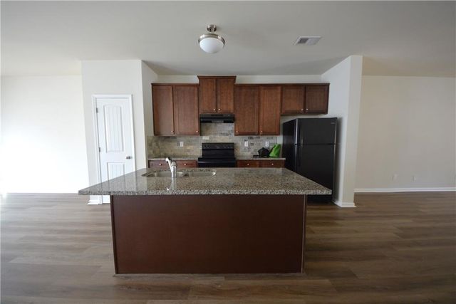 1937 Old Dogwood, Jonesboro, GA 30238