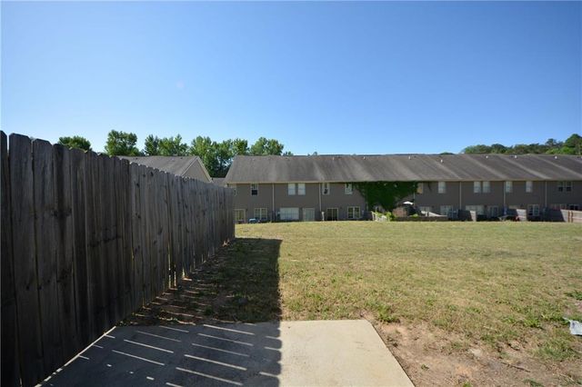 1937 Old Dogwood, Jonesboro, GA 30238