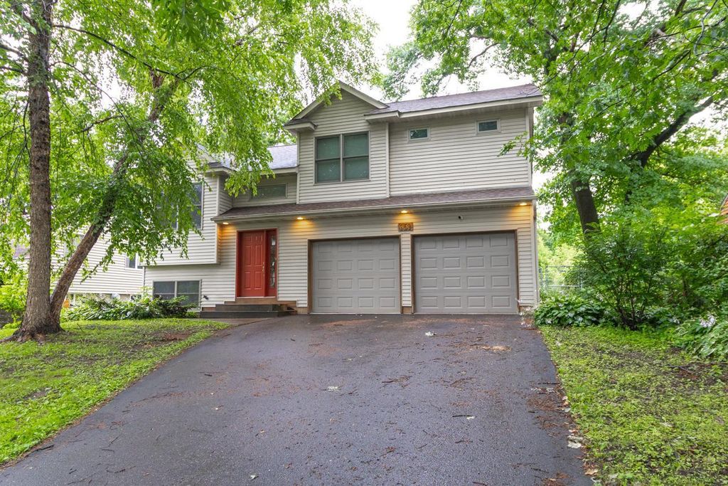 659 Goodview Avenue N, Oakdale, MN 55128