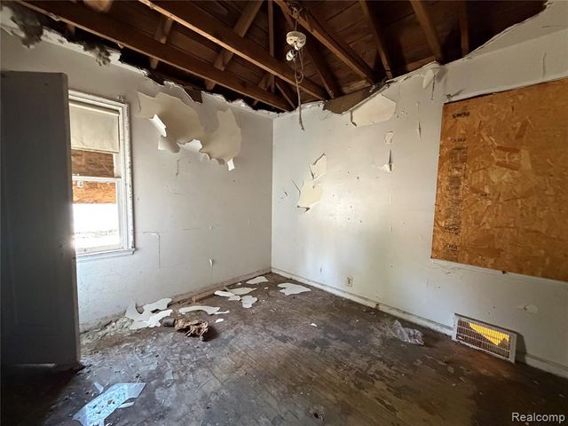 8418 Brace Street, Detroit, MI 48228