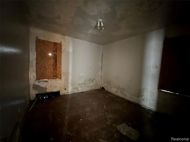 8418 Brace Street, Detroit, MI 48228