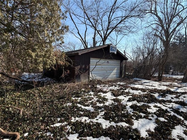 8418 Brace Street, Detroit, MI 48228