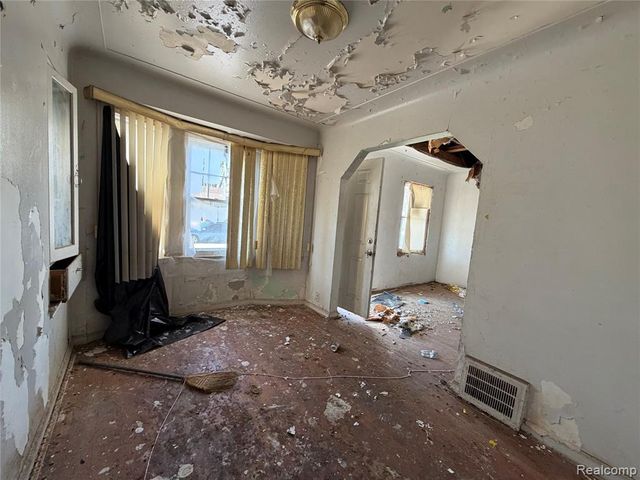 8418 Brace Street, Detroit, MI 48228