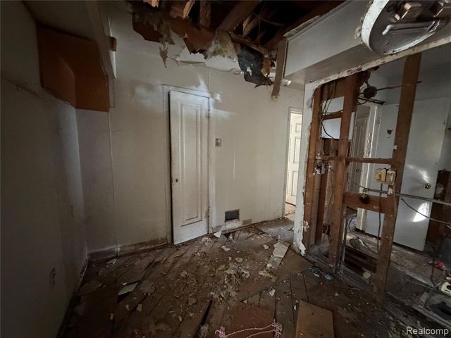 8418 Brace Street, Detroit, MI 48228