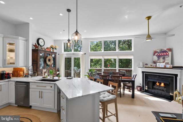 5155 BALLYCASTLE CIR CIR, Alexandria, VA 22315