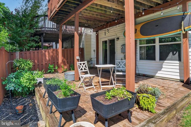 5155 BALLYCASTLE CIR CIR, Alexandria, VA 22315