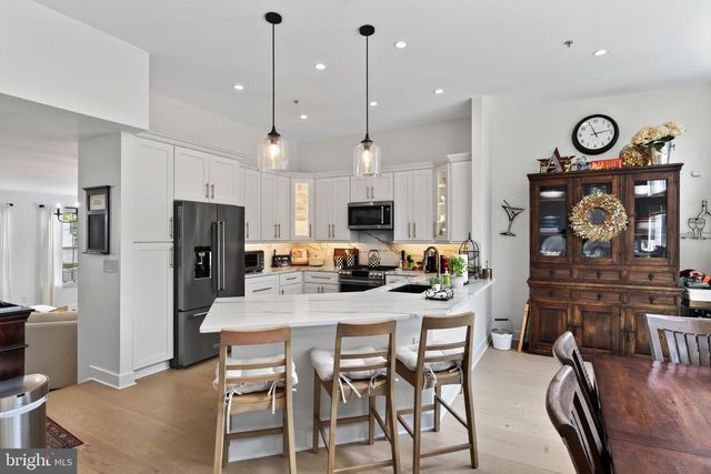 5155 BALLYCASTLE CIR CIR, Alexandria, VA 22315