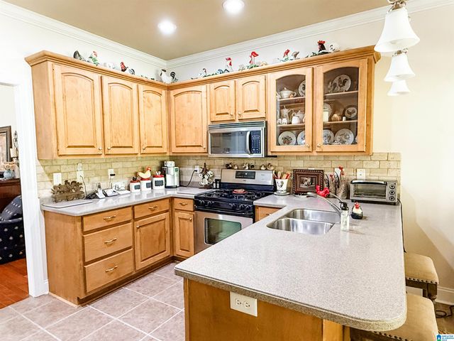 85 AZALEA TRAIL, Oneonta, AL 35121