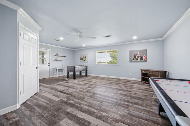 1861 Roland Road, Whitesboro, TX 76273