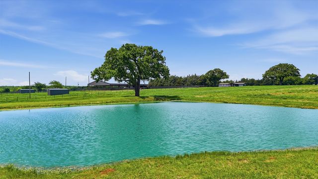 1861 Roland Road, Whitesboro, TX 76273