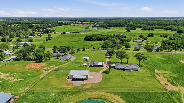 1861 Roland Road, Whitesboro, TX 76273